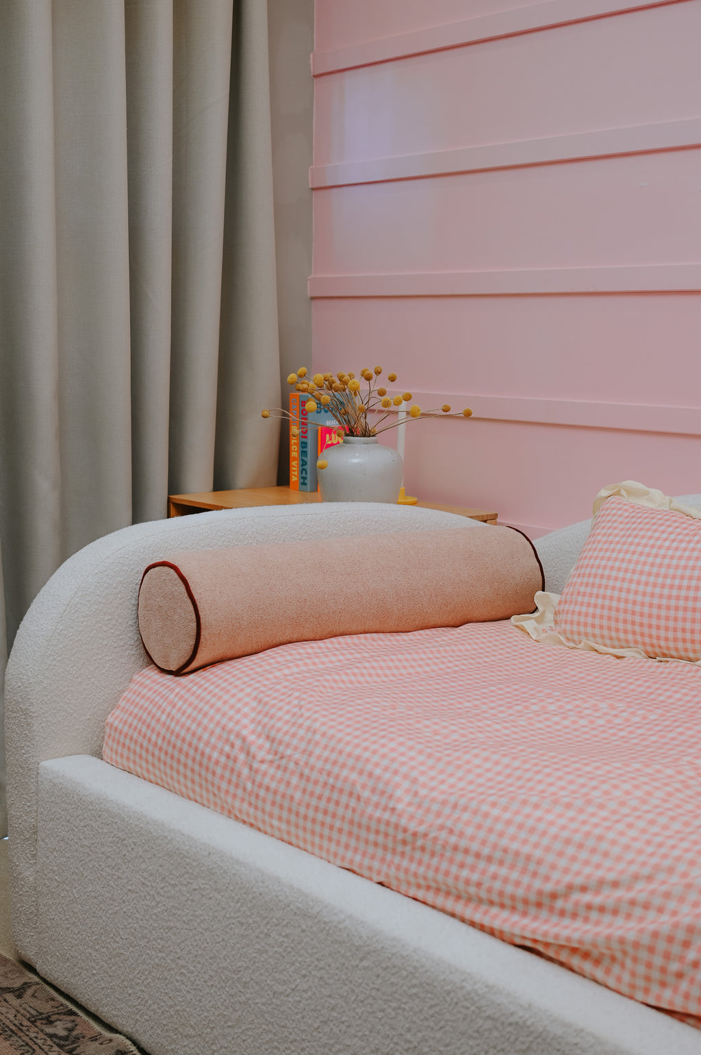 Noa Daybed made-to-order upholstered bed