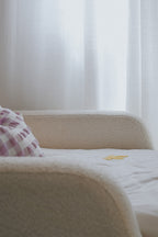 Neve Floorbed upholstered bed detail